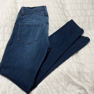 Kancan size 26 straight jeans